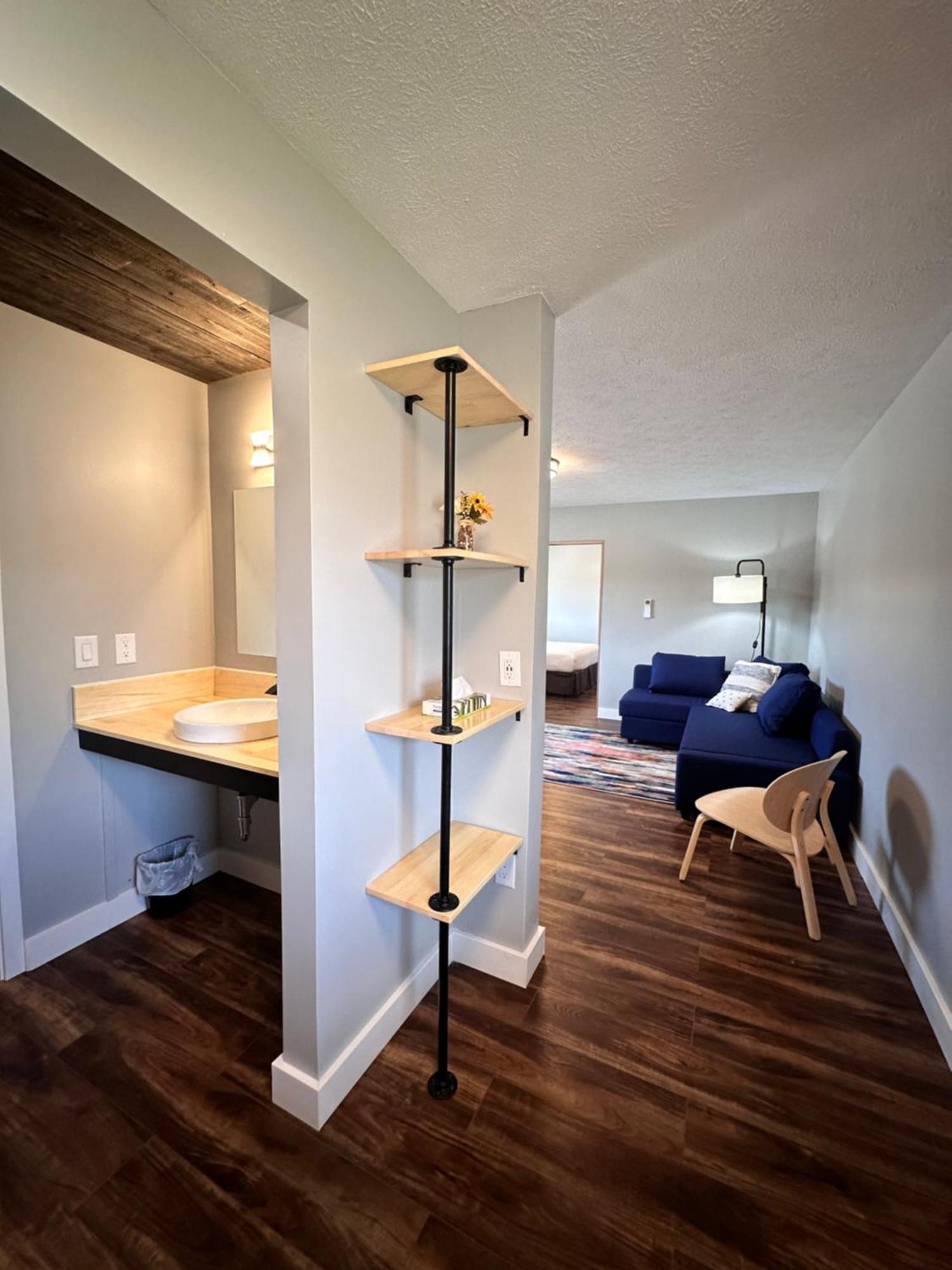 North Coast Place Aparthotel Marquette